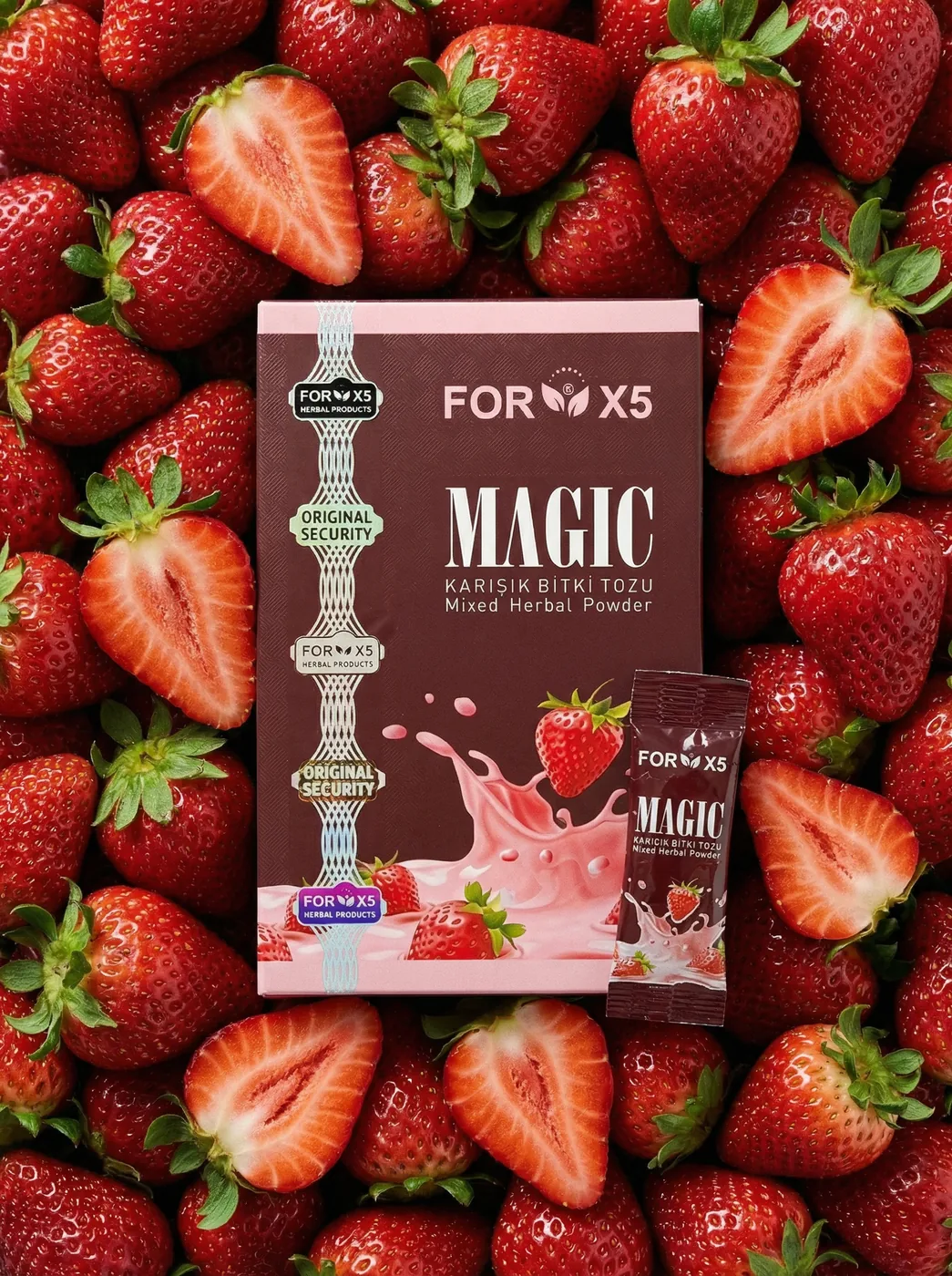 Magic Milk Strawberry auf Erdbeeren